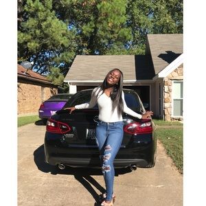 Meet your Posher, Amberia